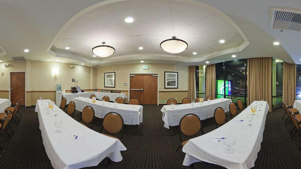 Holiday Inn Express Newport Beach By Ihg Exterior foto