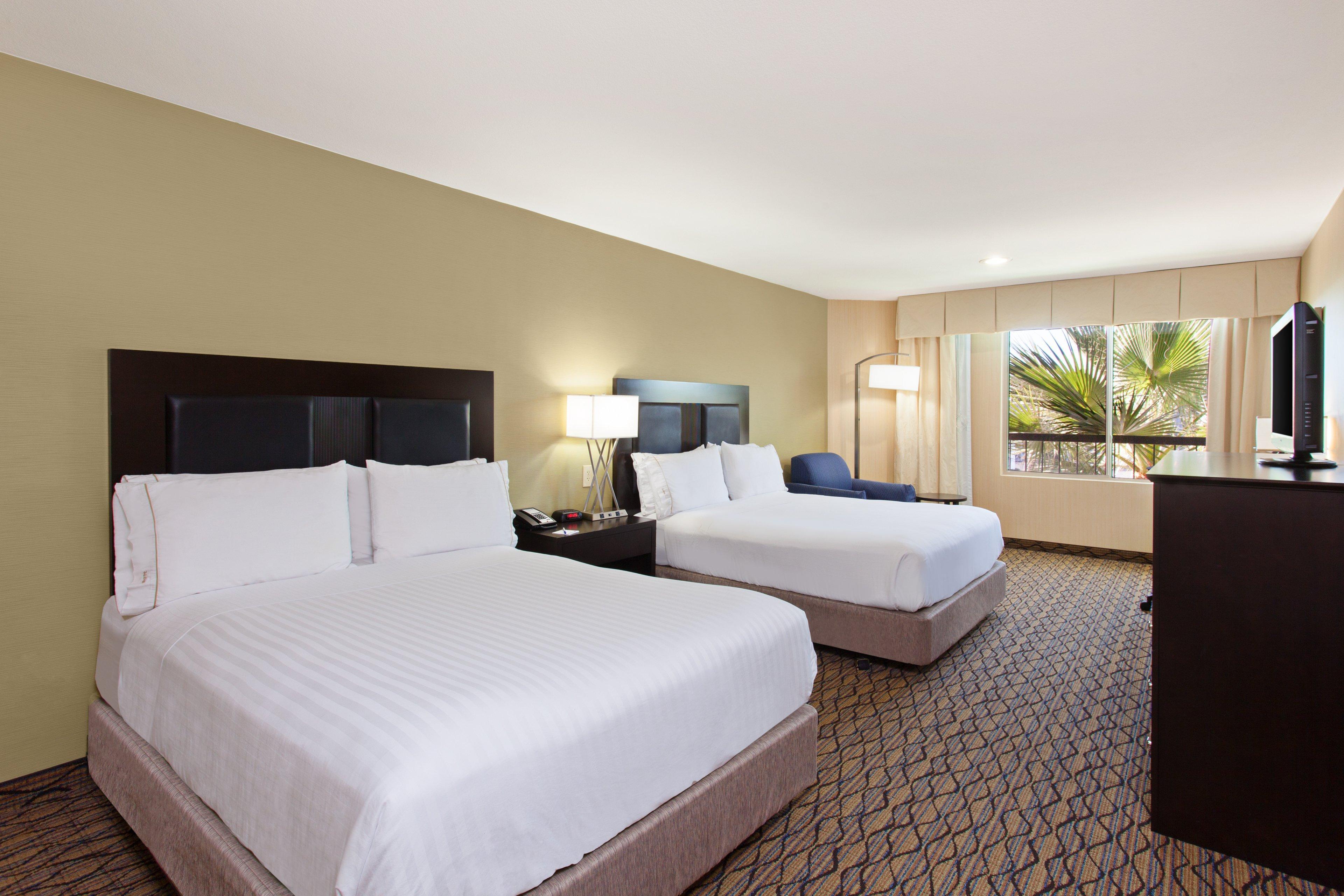 Holiday Inn Express Newport Beach By Ihg Exterior foto