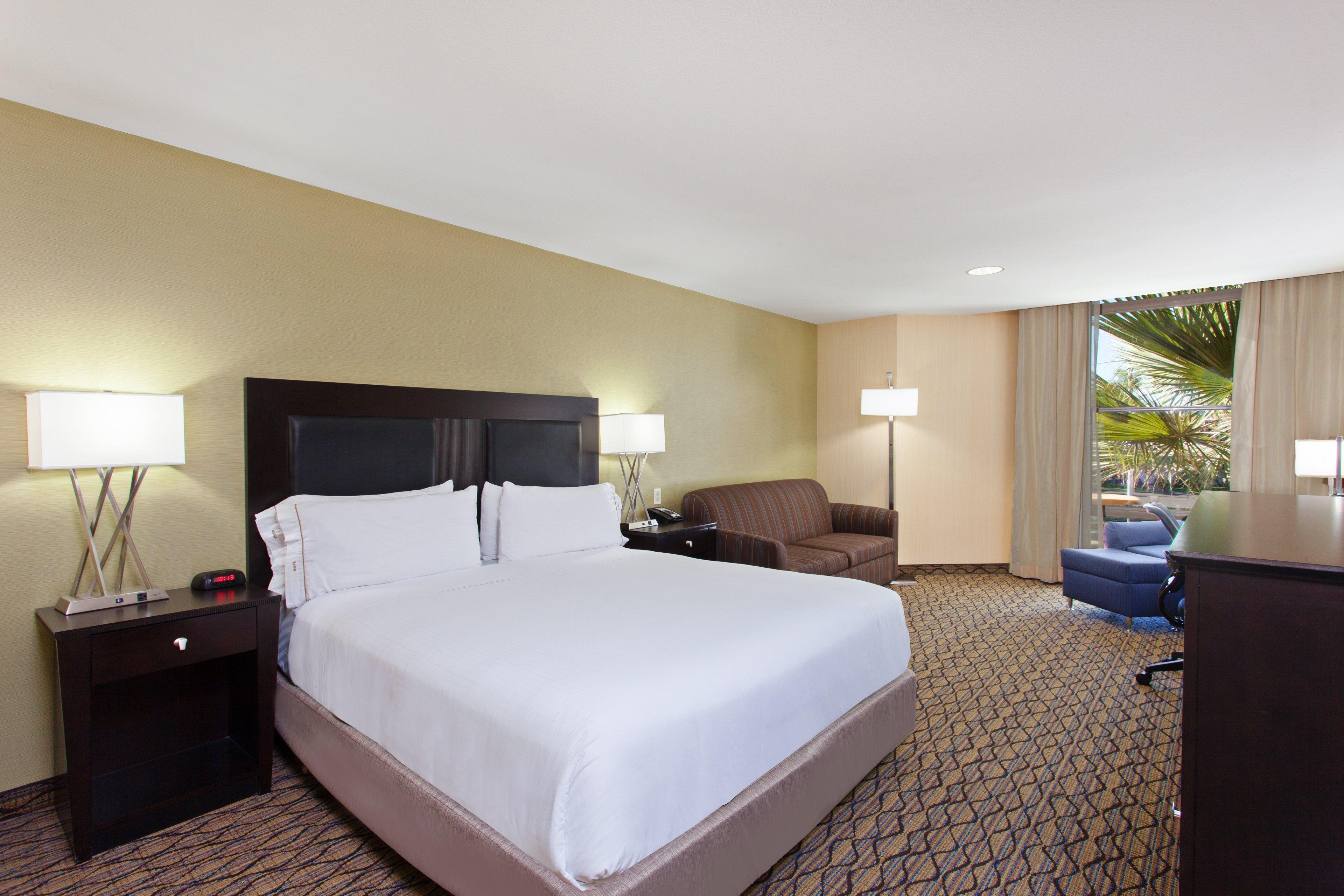 Holiday Inn Express Newport Beach By Ihg Exterior foto