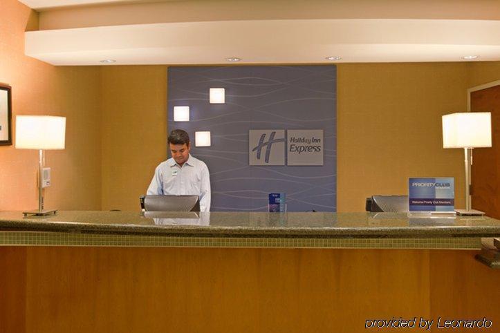 Holiday Inn Express Newport Beach By Ihg Interior foto