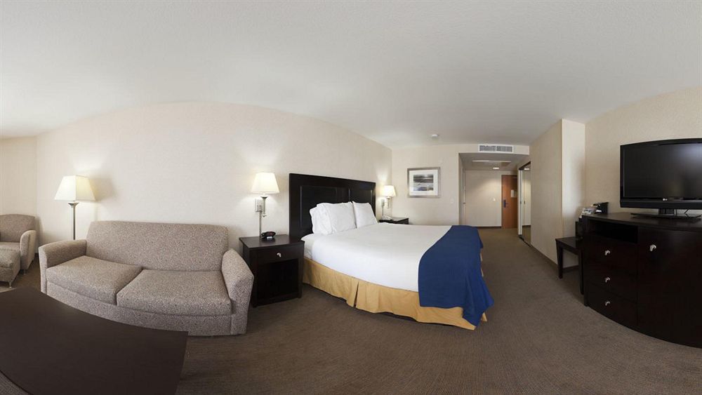 Holiday Inn Express Newport Beach By Ihg Exterior foto